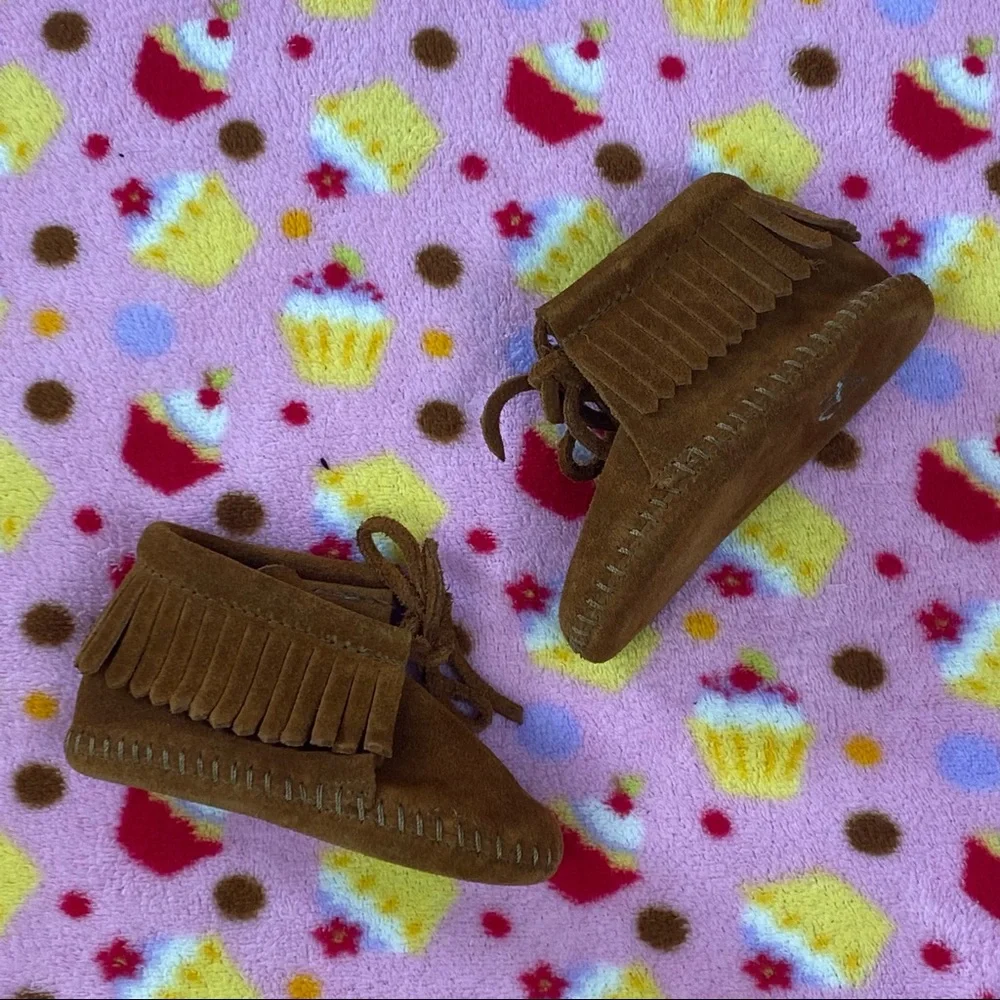 Infant Minnetonka Fringe Bootie baby size 4